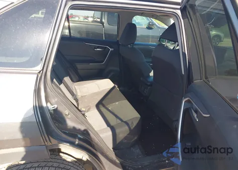 2020 Toyota Rav4 Xle z USA, uszkodzony, nr VIN 2T3P1RFV5LW110674